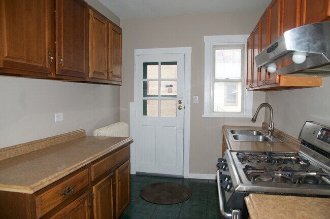 Building Photo - 203 Symphony Way