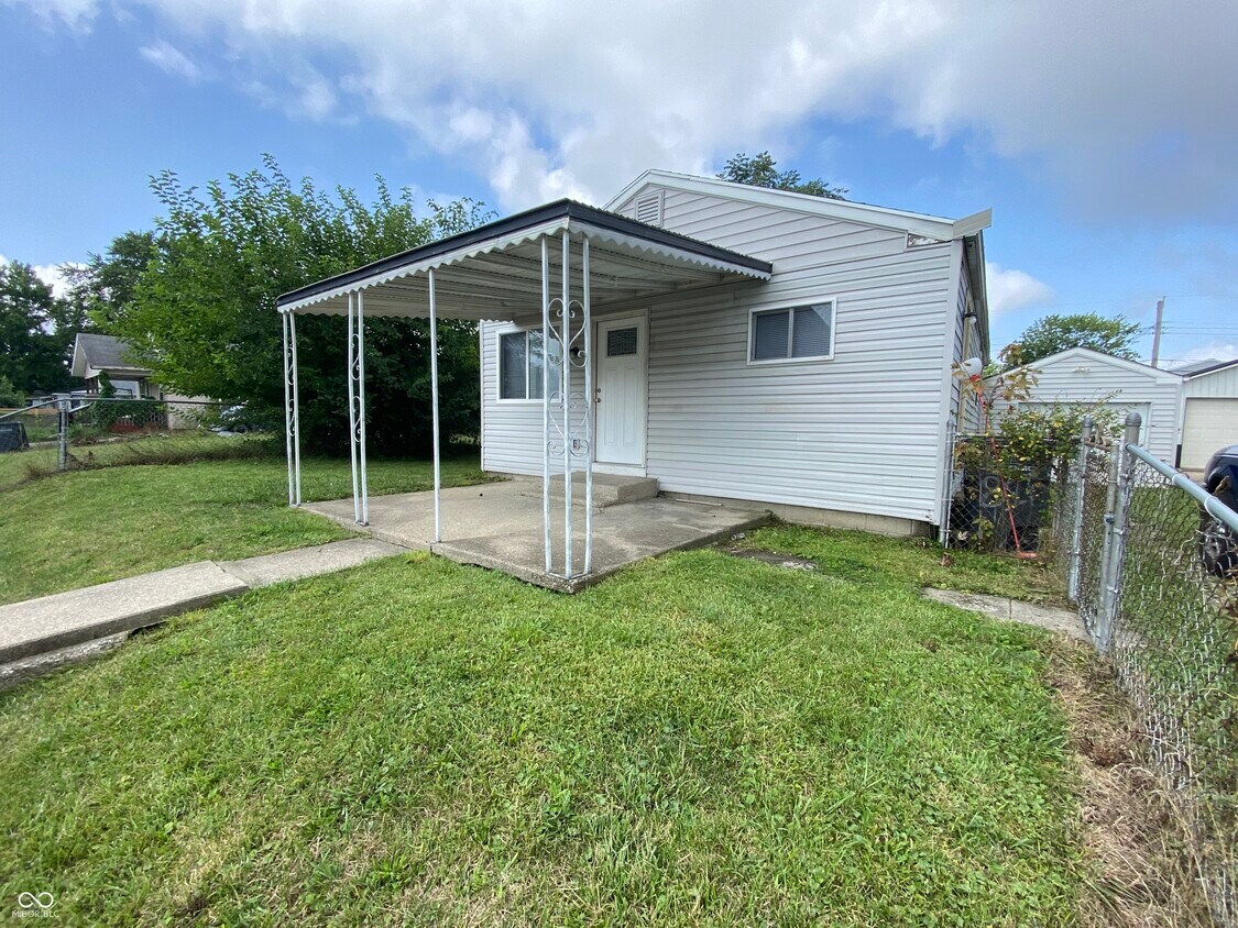 Foto principal - 815 S Calumet St