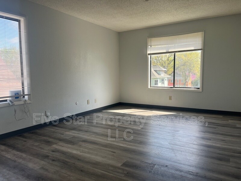 Foto principal - 619 S Walnut St