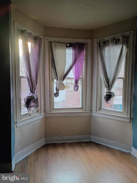 Foto principal - 3115 Custer St