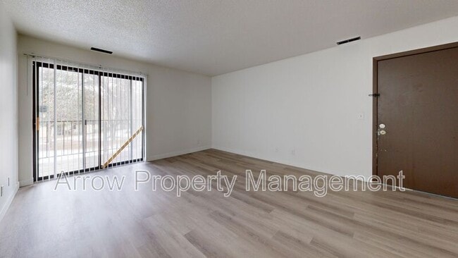 Building Photo - 201 E Arbor Ave