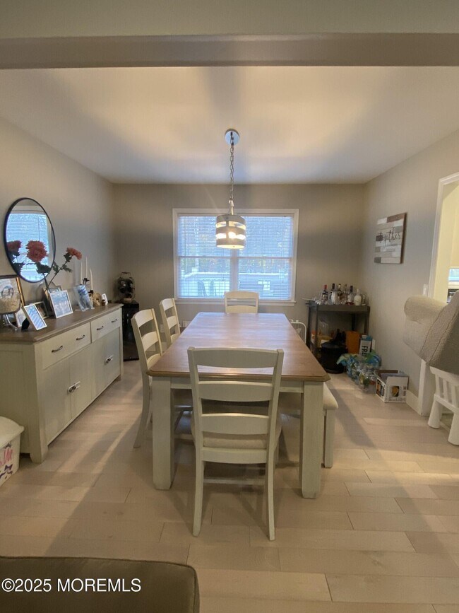 Foto del edificio - 11 Walnut Ct