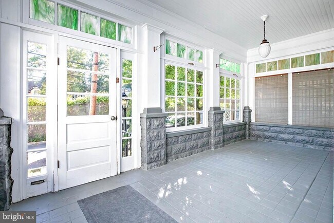 Foto del edificio - 208 S Atlantic Ave