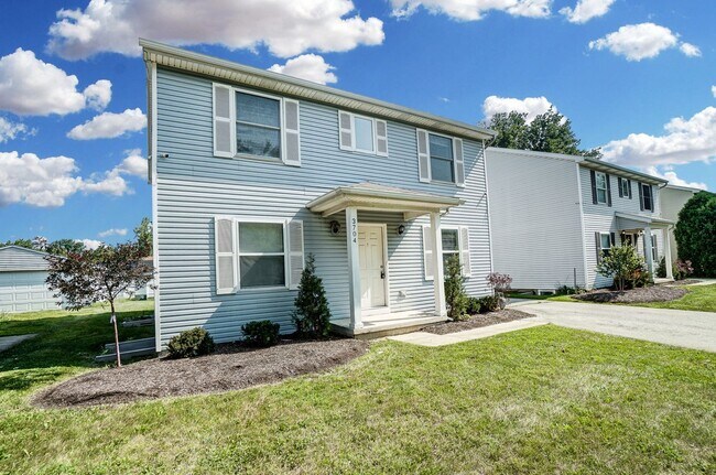 Foto del edificio - 3704 Willow Run Dr