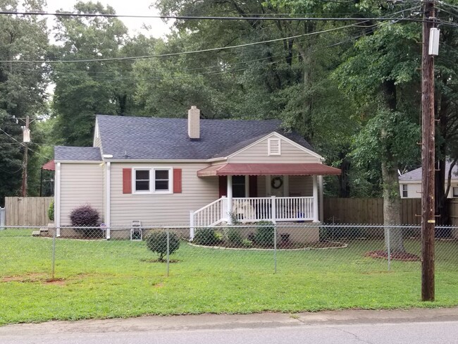 Building Photo - 695 Beaumont Ave