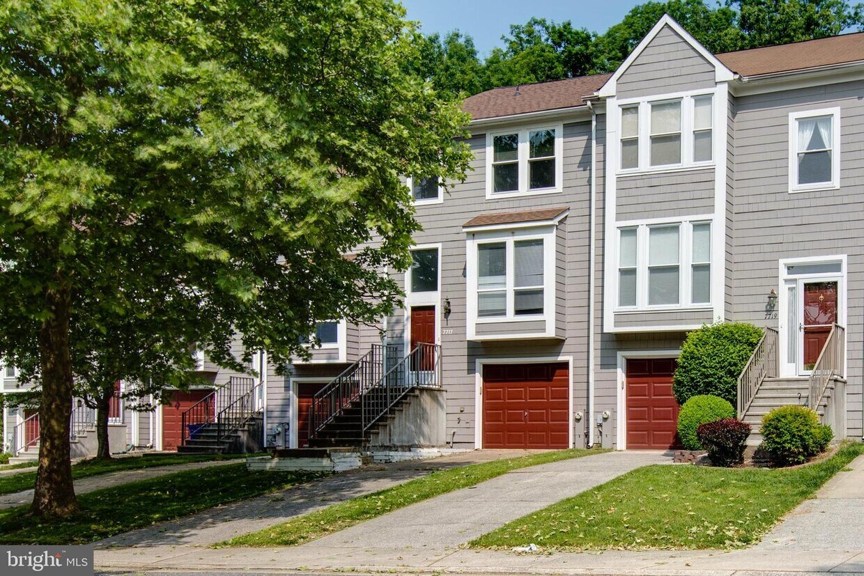 Primary Photo - 7717 Heatherside Ln