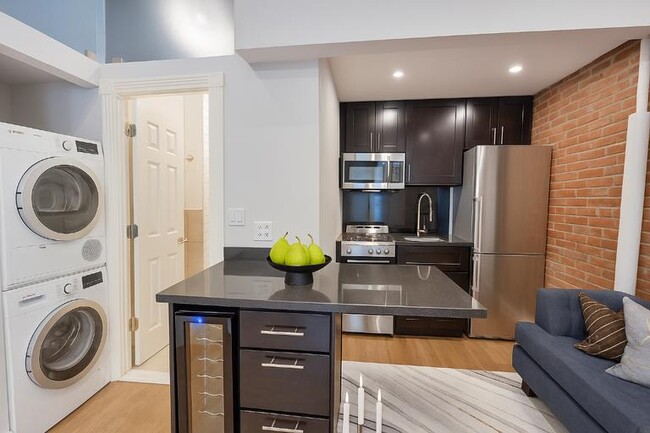 Photo - 350 W 21st St Apartment