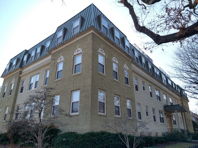 Foto del edificio - 1300 Taylor St NW