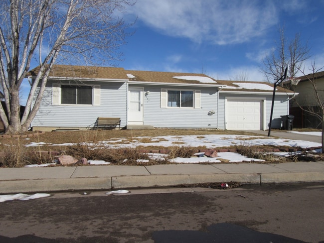 Building Photo - 6545 Brook Forest Dr