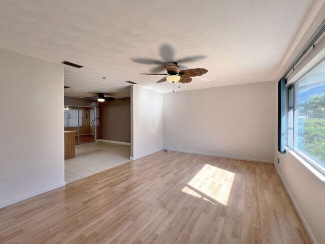 Building Photo - Two-Bedroom Pool Home in Winter Haven Clos...