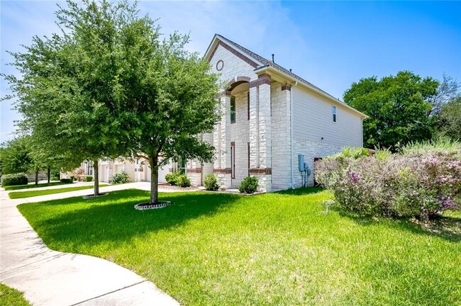 Building Photo - 401 Ridgetop Bend