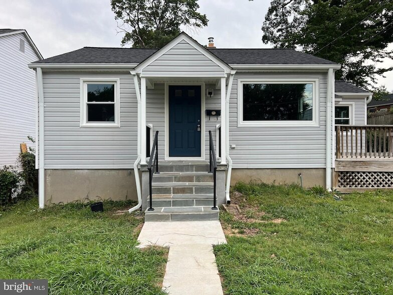Foto principal - 904 Gilbert Rd