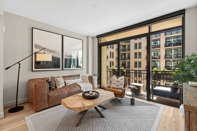 Building Photo - 2511 Willowick Rd