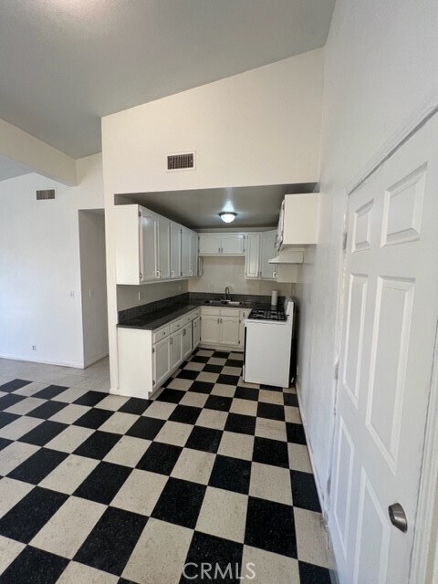 Foto del edificio - 1922 Bunker Ave