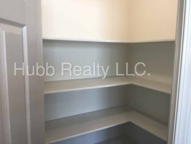 Building Photo - 3153 Sterling Ridge Cir