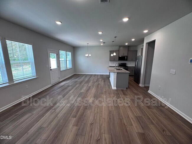 Foto del edificio - 205 Broomside Ave