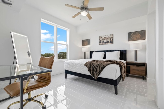 Building Photo - 605 Kemp St