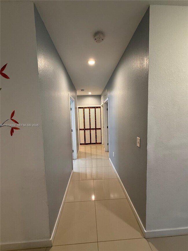 Foto del edificio - 8297 NW 12th Pl