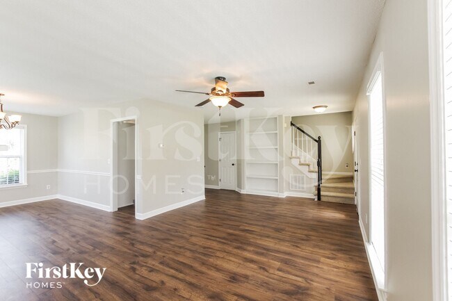 Foto del edificio - 1703 Glenn Meade Dr