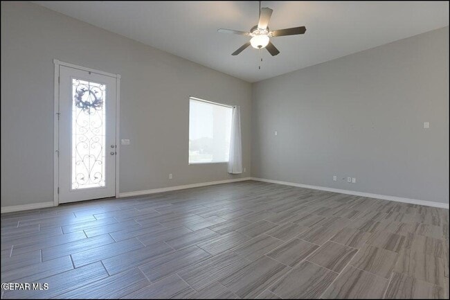 Foto del edificio - 14512 Charles Foster Ave