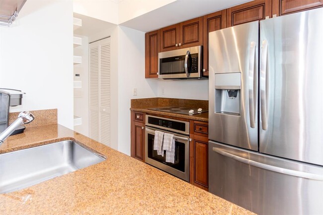 Foto del edificio - 347 N New River Dr E
