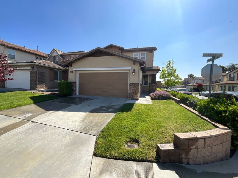 Primary Photo - 35884 Crickhowell Ave