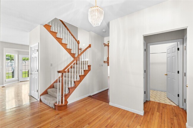 Foto del edificio - 927 Wellesley Pl Dr