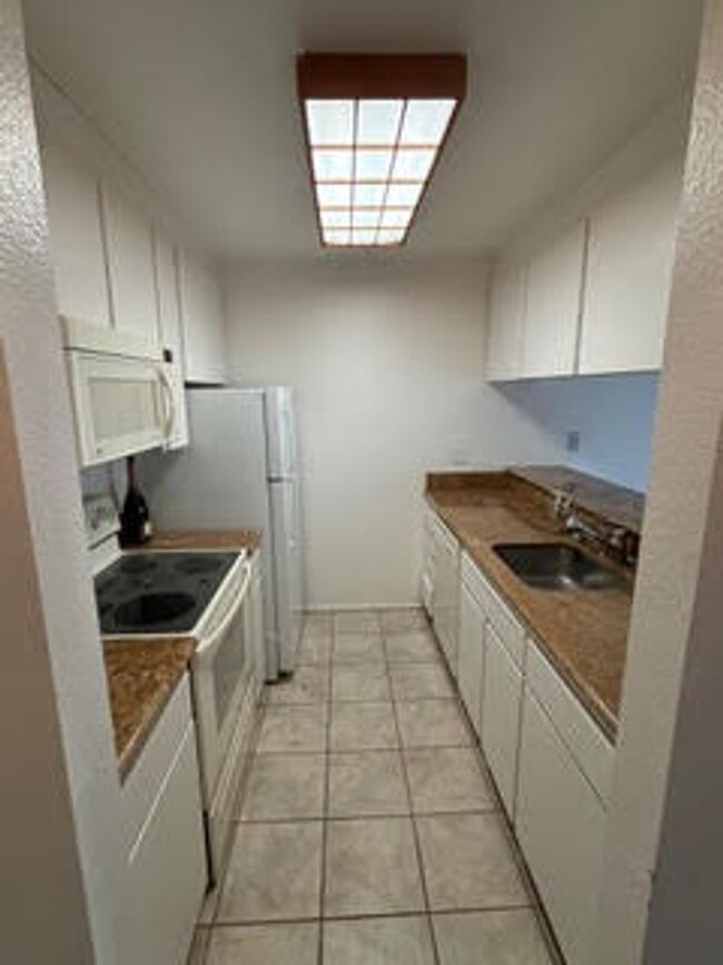 Building Photo - Shelter Creek One Bedroom Available Now