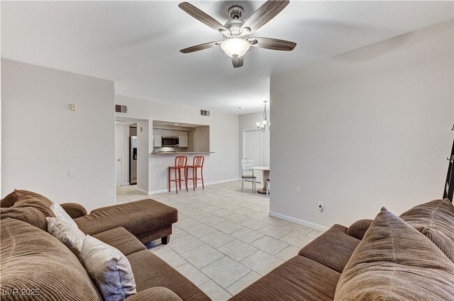 Foto del edificio - 6650 W Warm Springs Rd