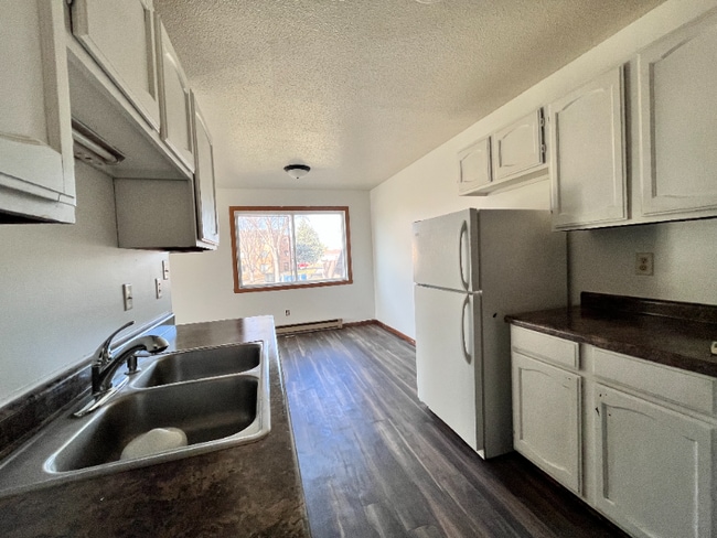 Building Photo - 2605 S 17th St