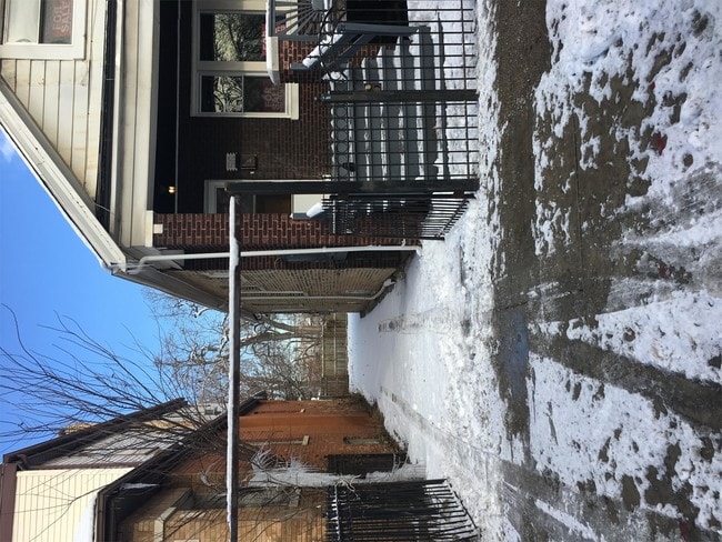 Foto del edificio - 56 W 76th St