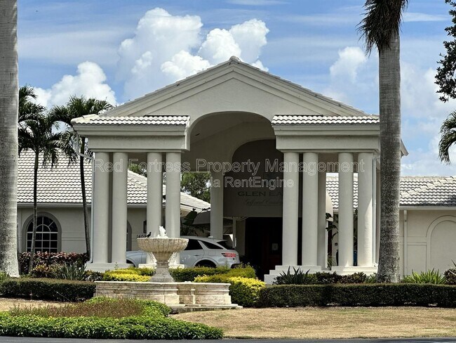 Foto del edificio - 6700 Dennis Cir
