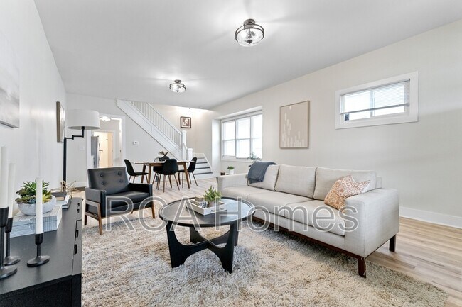 Foto del edificio - 18 N Gray St