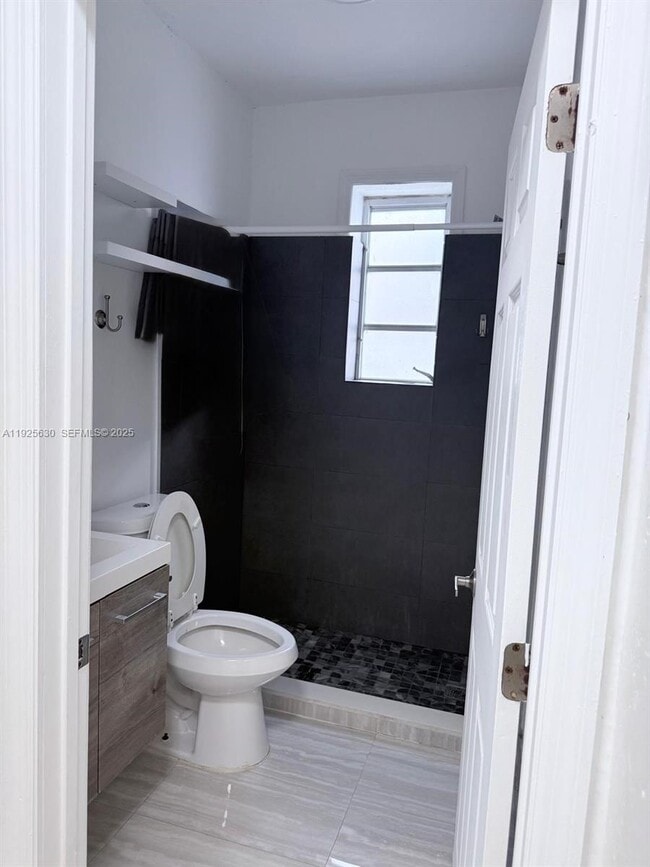 Building Photo - 928 Euclid Ave