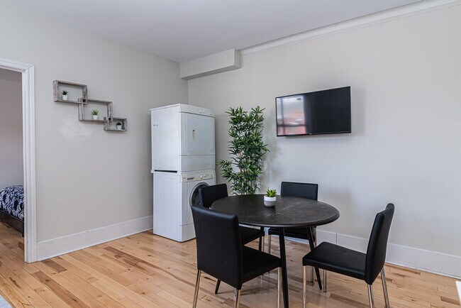 Photo du bâtiment - 807 Rue Saint-Ferdinand