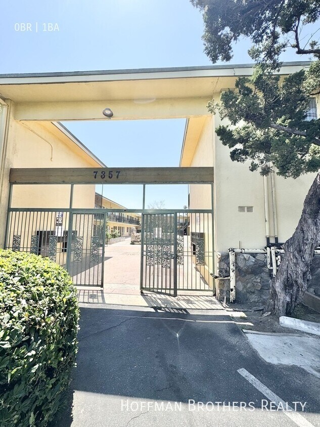 Foto del edificio - 7343 Sepulveda Blvd