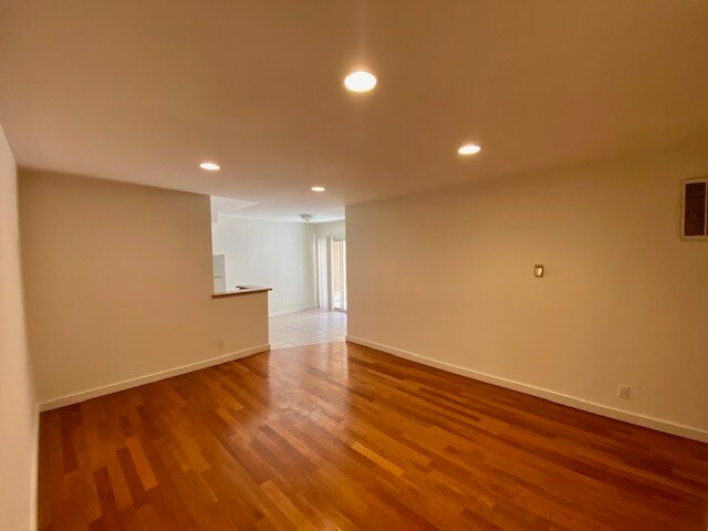 Foto del edificio - 1533 Hi Point St