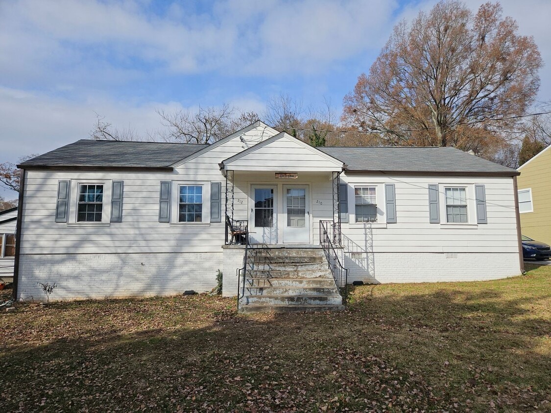 Photo - Lakewood Drive 210, 212