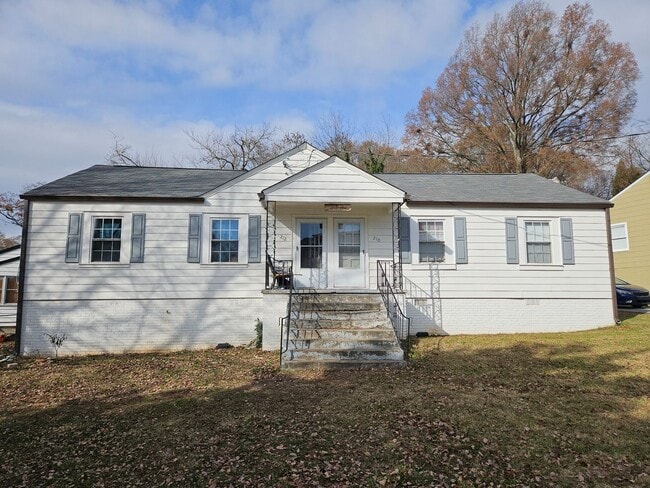 Photo - 210 SE Lakewood Dr Apartment