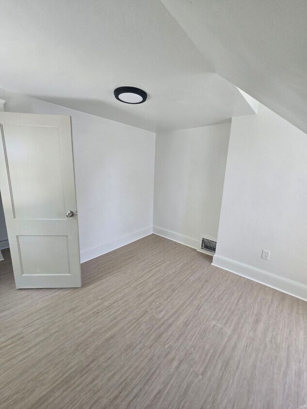Foto principal - 3 Bedroom Single Family | Section 8 Welcomed