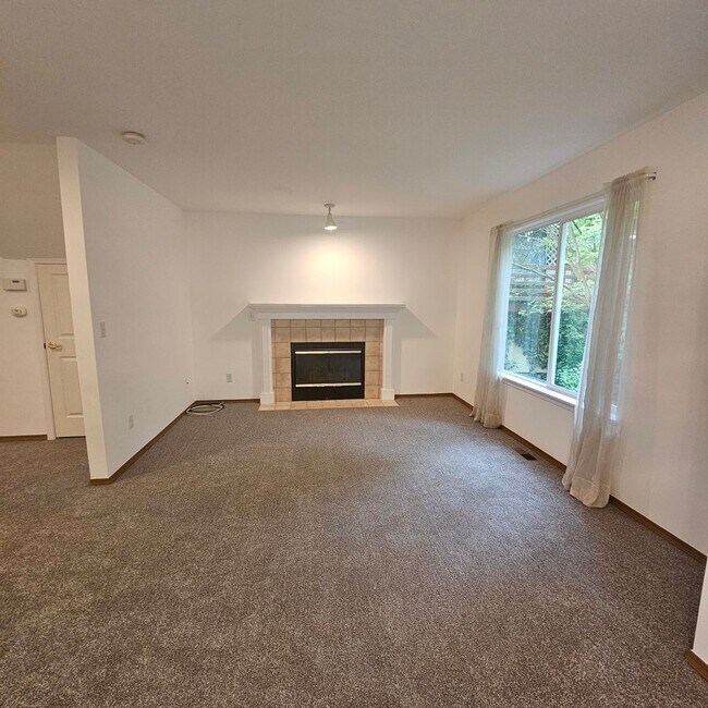 Foto del edificio - 968 NW Poppy Ct