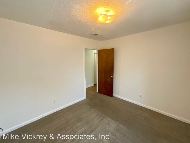 Building Photo - 2 br, 1 bath House - 2114 Vandivere Rd B