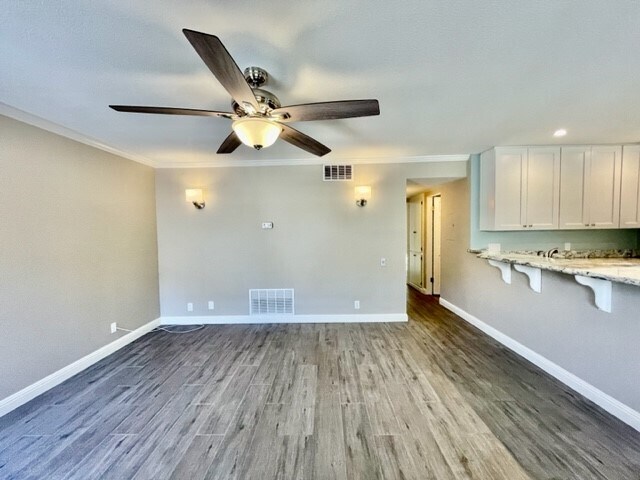 Building Photo - 45275 Sunset Ln