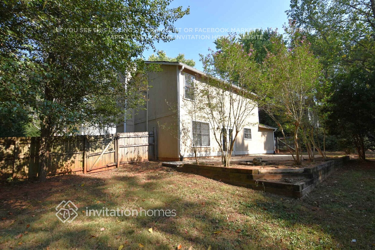 Foto del edificio - 4044 Cranston Ct