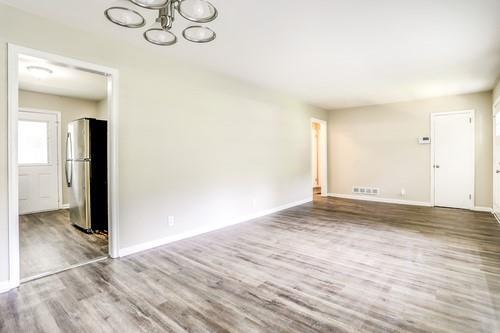 Foto del edificio - 2479 Brentwood Rd