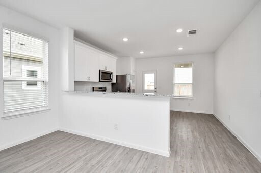 Foto del edificio - 17943 Grain Auger Rd