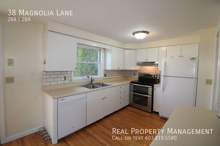 38 Magnolia Ln, Greenland, NH 03840 House Rental in Greenland, NH