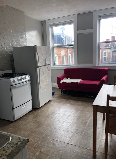 Foto del edificio - 161 Endicott St