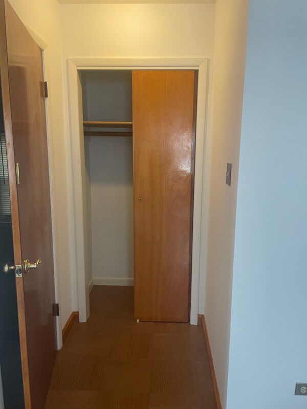 Building Photo - 2817 Zulette Ave