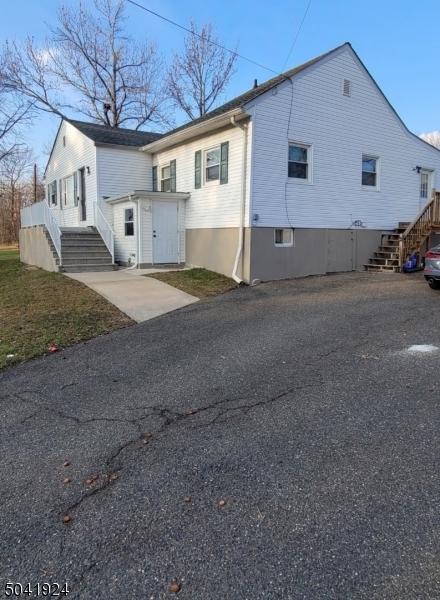 Primary Photo - 1505 Finnegans Ln